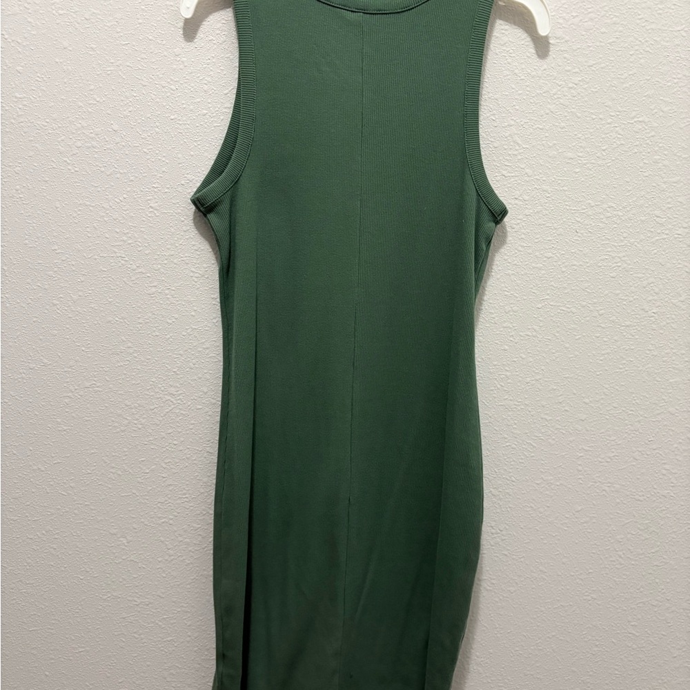 Sleeveless Green Ribbed Dress - Picture 4 of 6